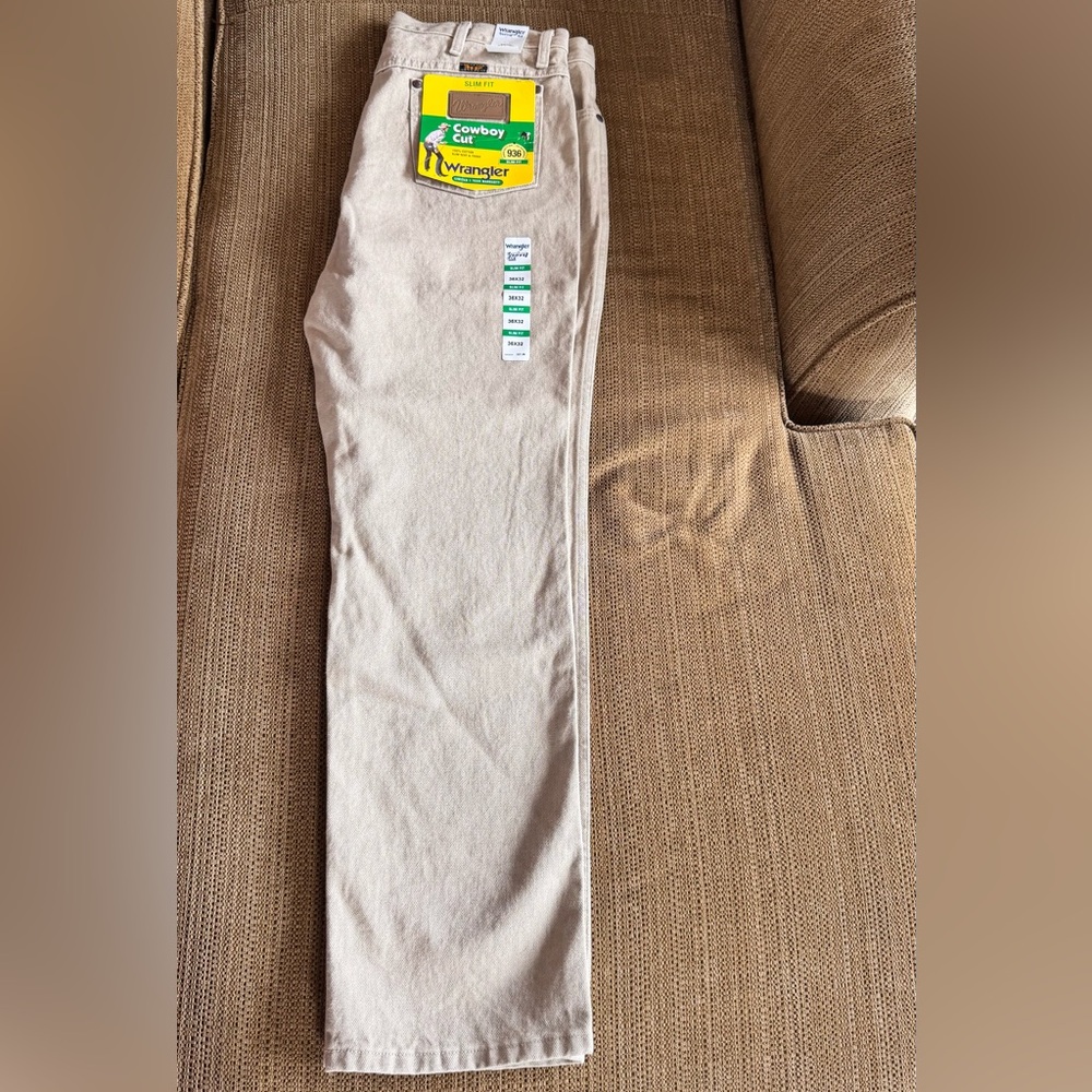 Men’s Wrangler Slim Fit Cowboy Cut Jeans